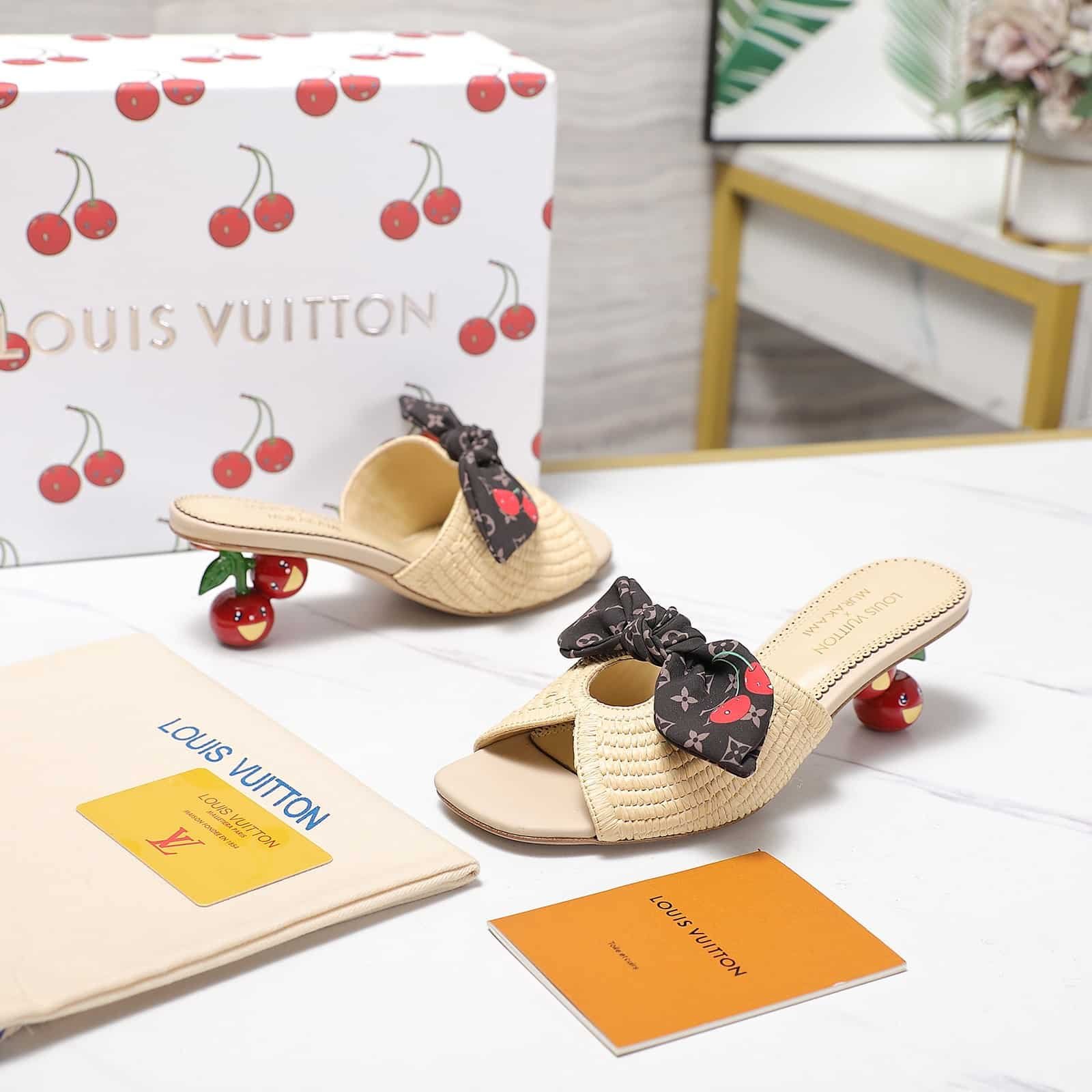 L0vis Vvtt0n X Takashi Murakami Cherie Mule Beige 1Ahlsq