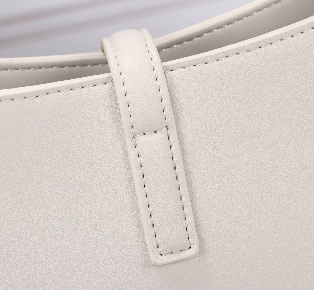 Sa1nt Lau*nt Le 5 À 7 Hobo Bag In Smooth Leather White 23Cm 6572282R20W9207