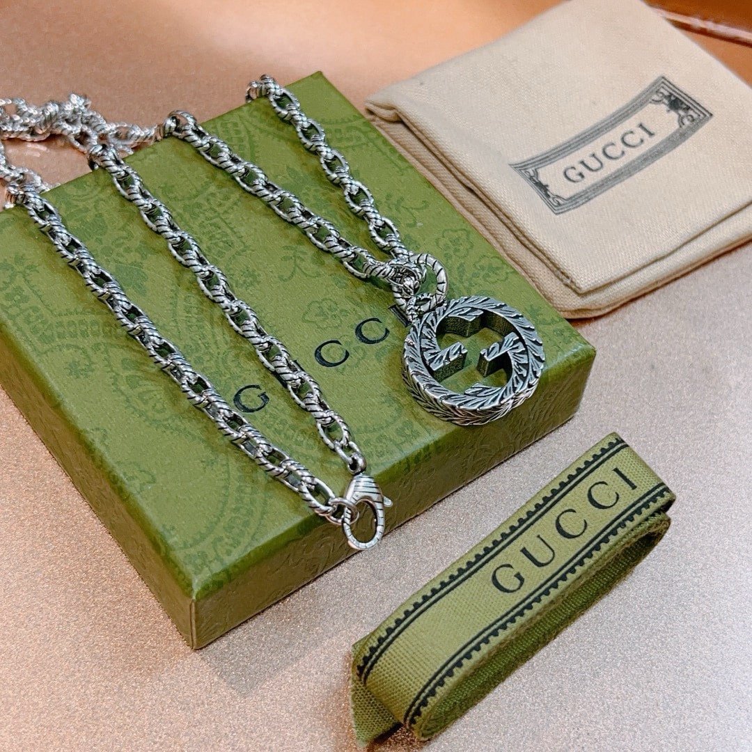 Gvc*1 Interlocking Pendant Necklace Silver ‎455307 J8400 0811