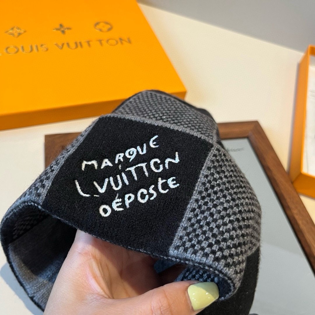 L0vis Vvtt0n Damier Heritage Beanie Black And Grey M92737