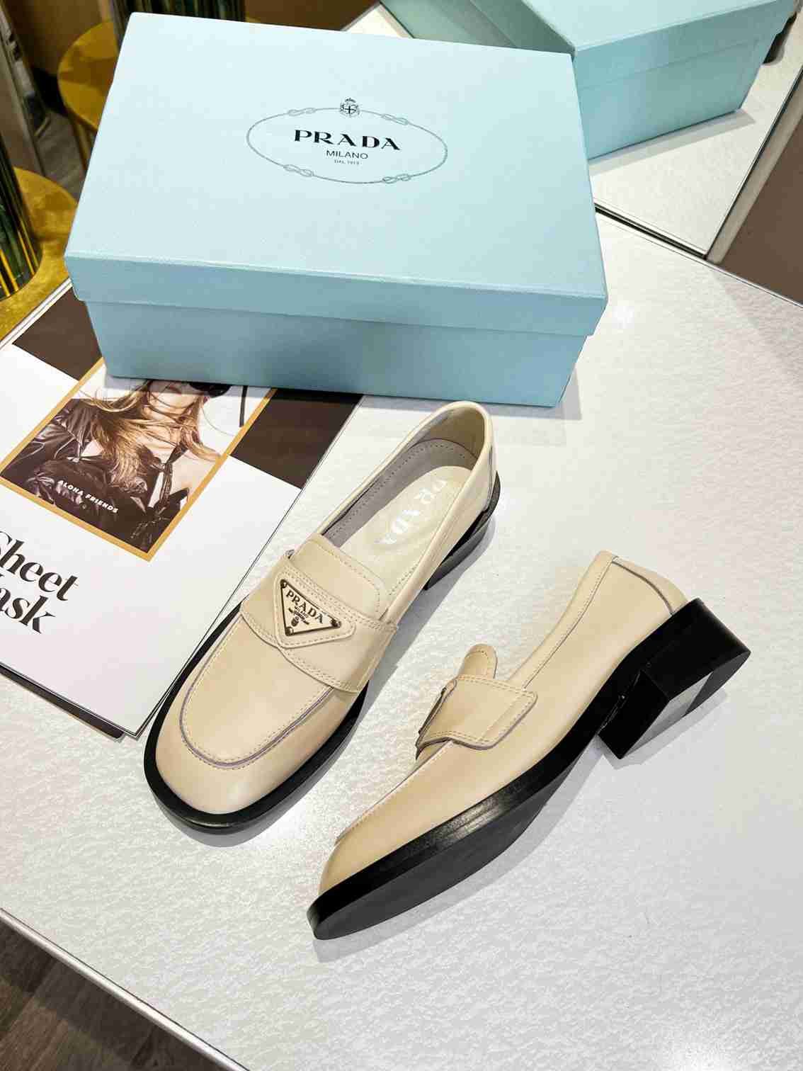 Pra*a Patent Leather Loafers Nude