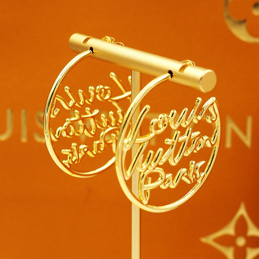 L0vis Vvtt0n Lv Script Earrings Gold M03239