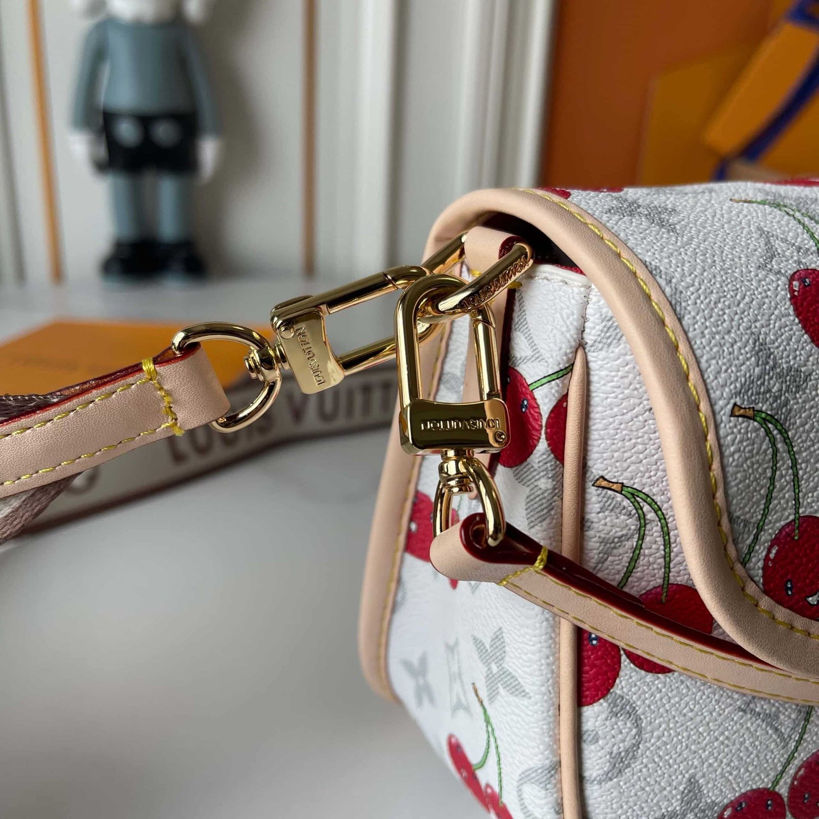 L0vis Vvtt0n X Takashi Murakami Diane Bag Monogram Cherry White 25Cm
