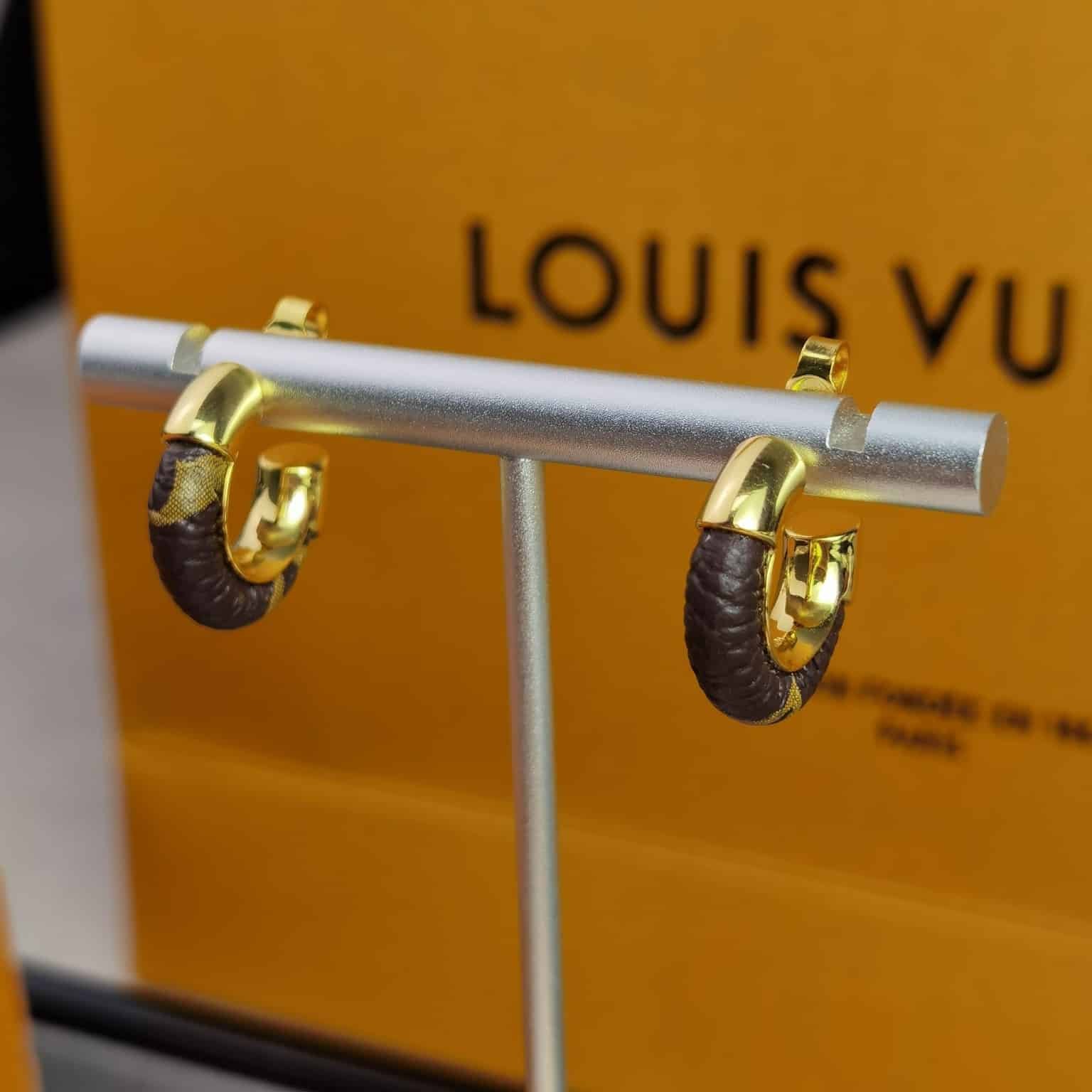 L0vis Vvtt0n Wild Mini Hoop Earrings M00474