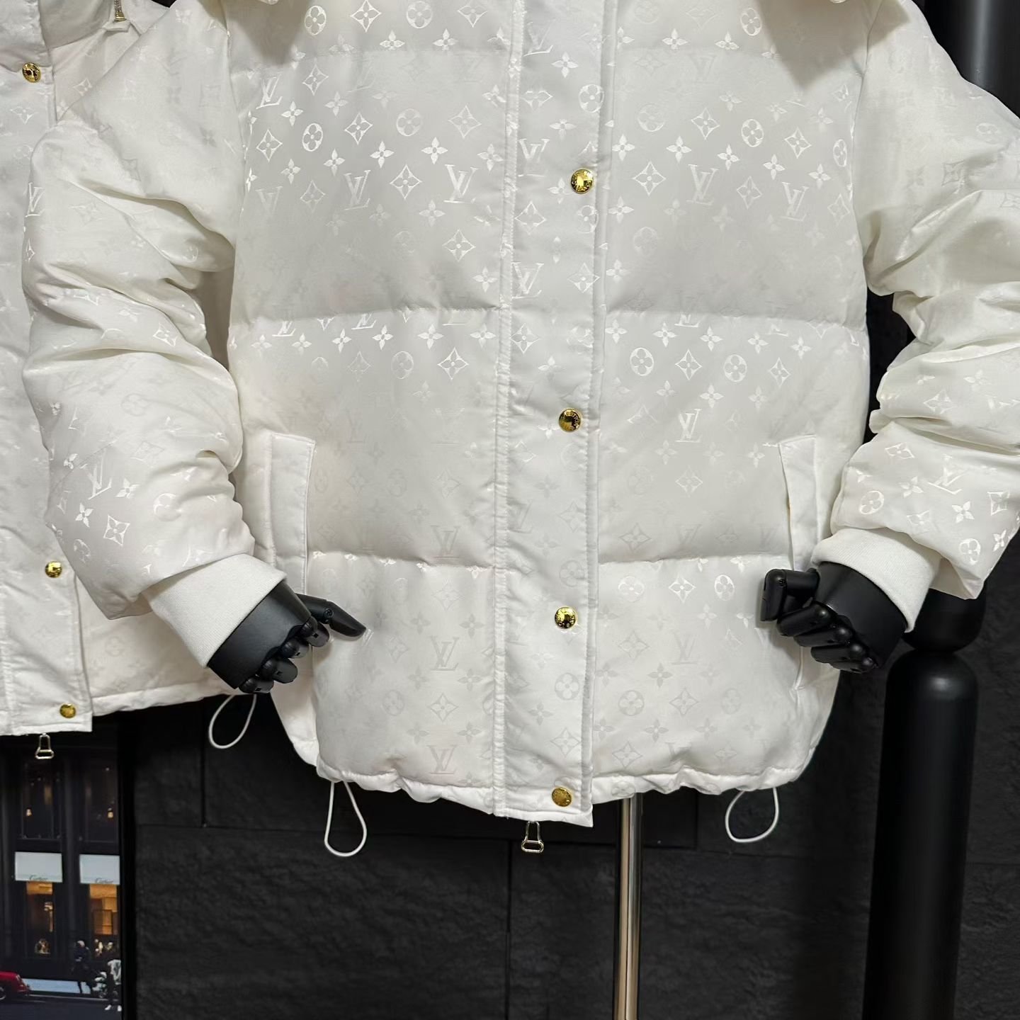 L0vis Vvtt0n Monogram Puffer Jacket White 1Agaws