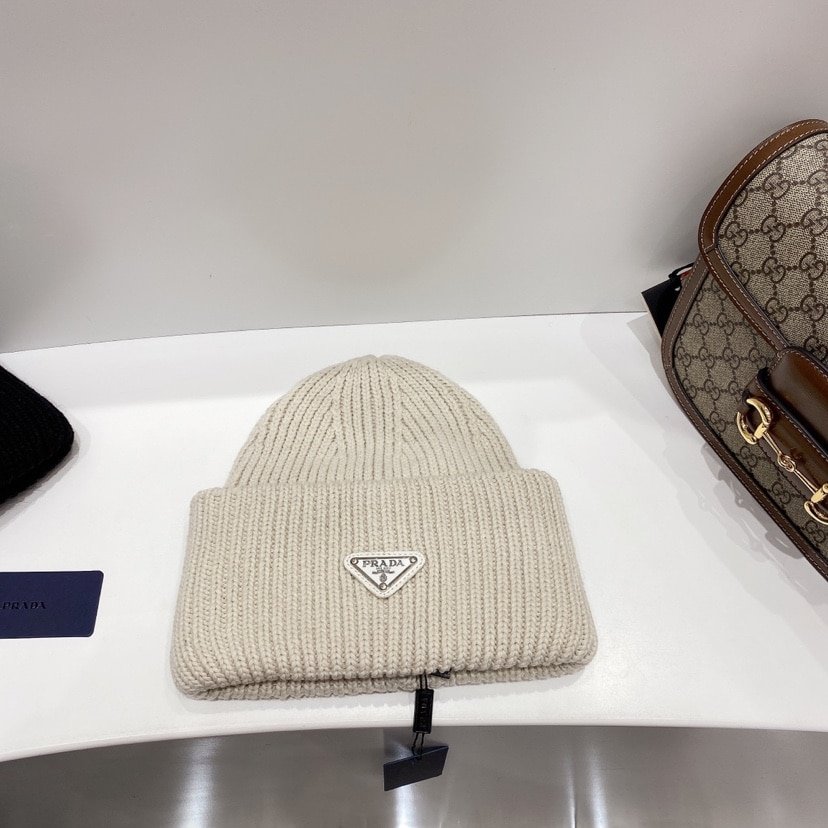 Pra*a Wool And Cashmere Beanie Sliver Cream