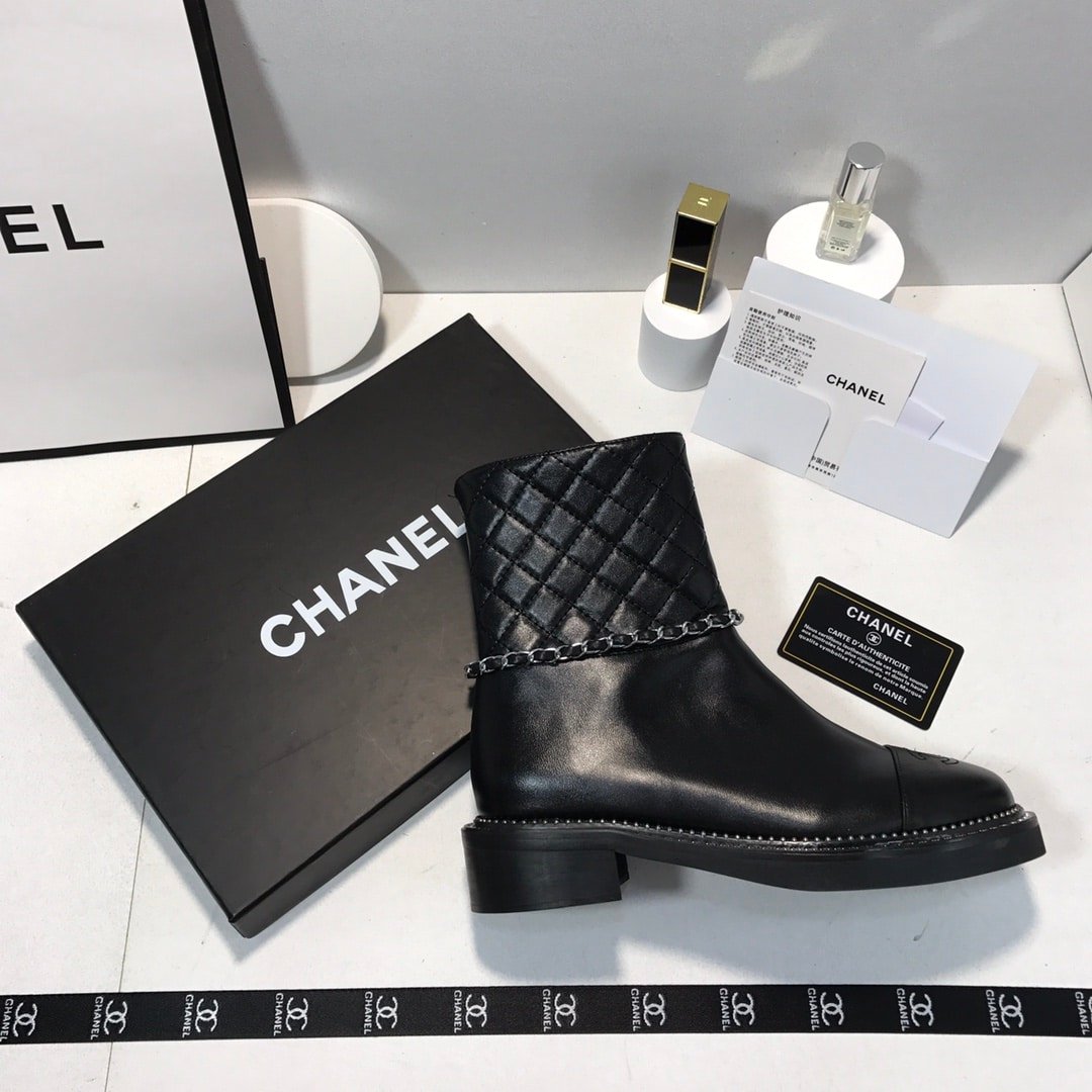 Ch**el Ankle Boots With Side Zip Chain Black