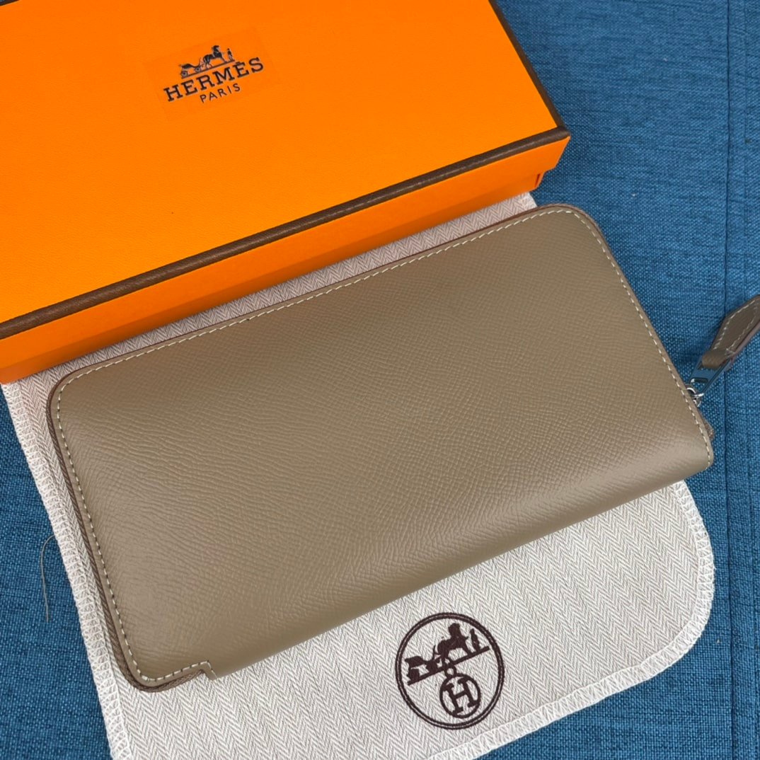 H**me5 Evelyne Chevre Leather Zip Long Wallet Grey 19Cm