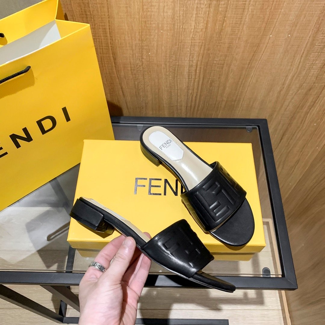 F**di Silk Cowhide Slippers Black