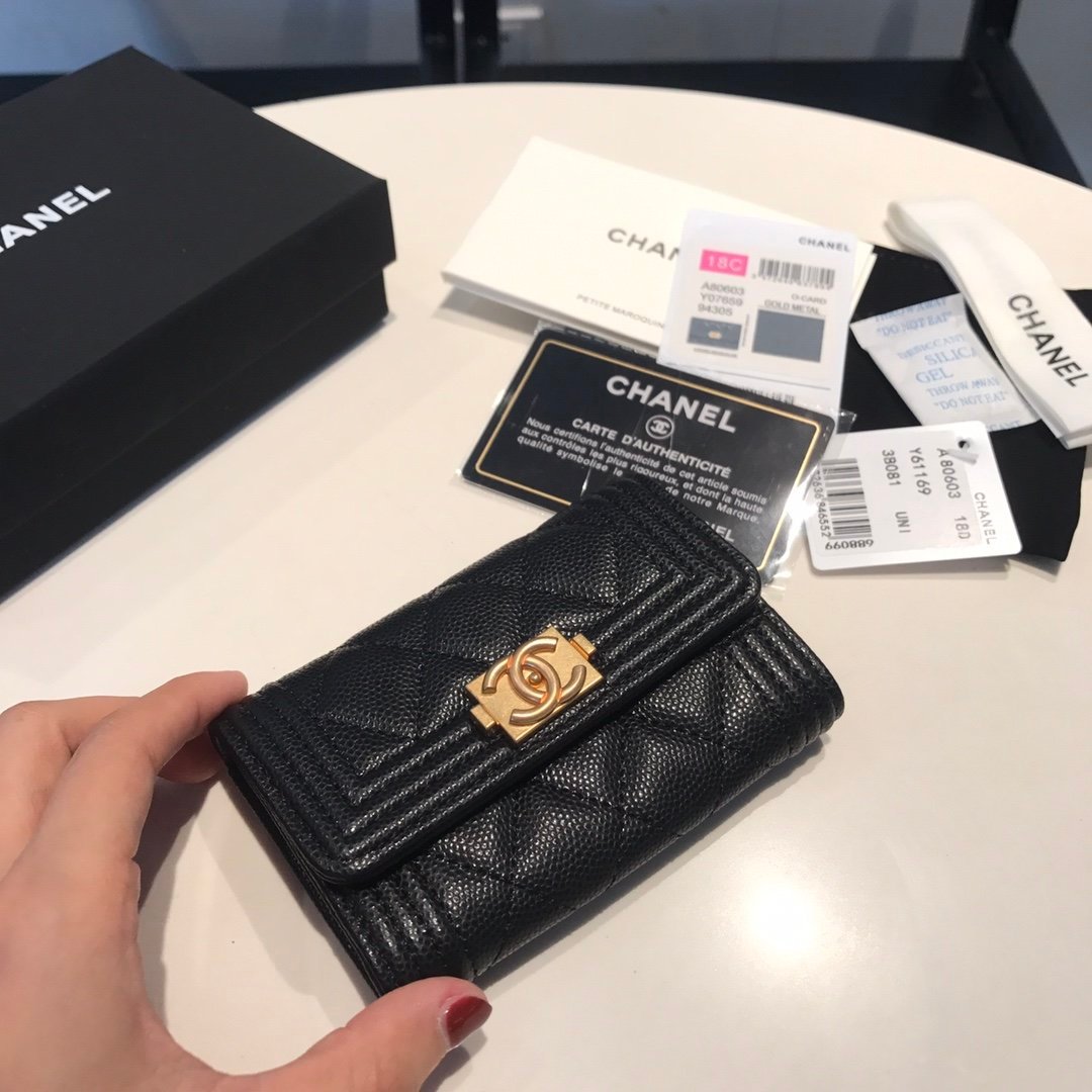 Ch**el Boy Flap Card Holder Black 11Cm A80603 Y07659 94305
