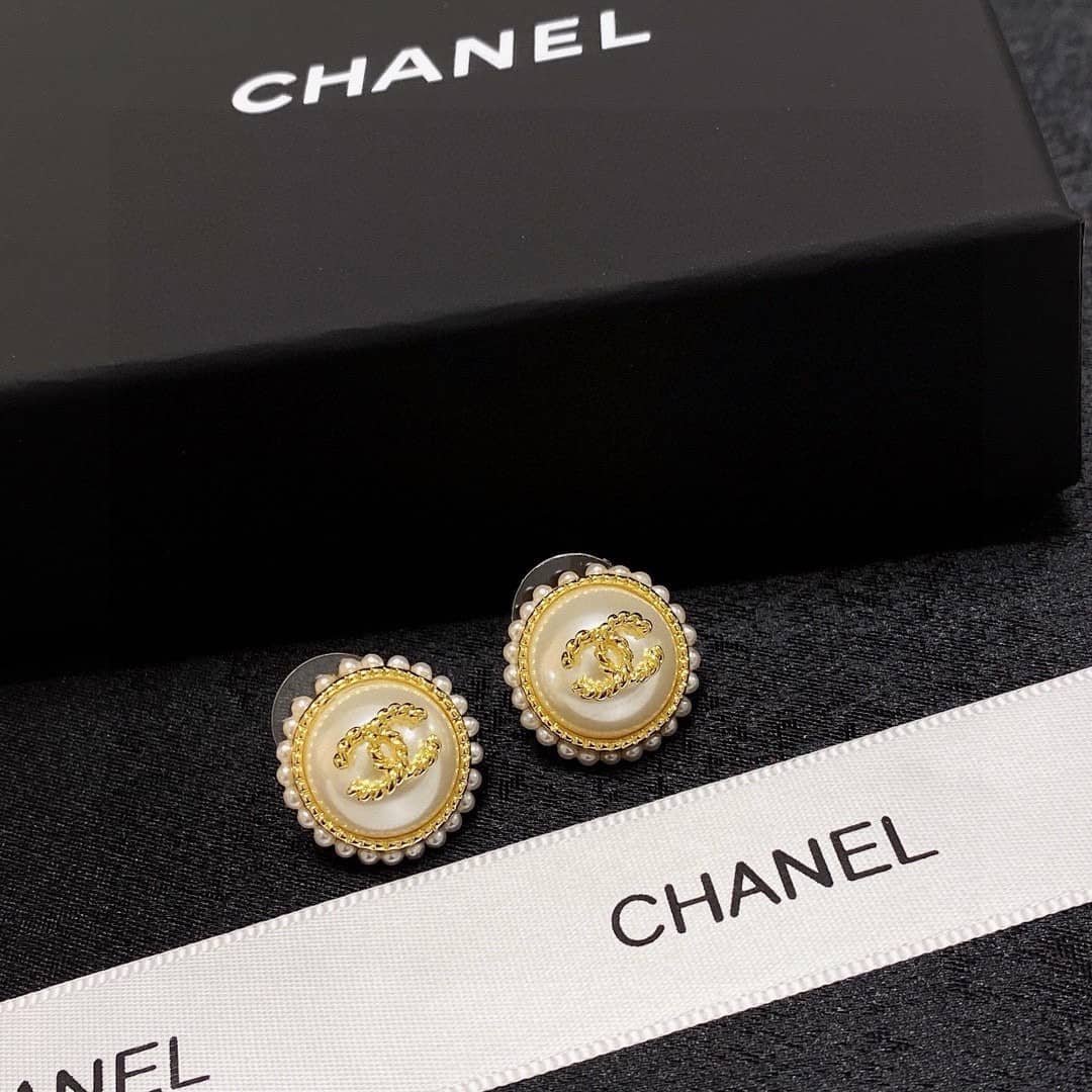 Ch**el Button Pearl Earrings