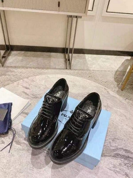 Pra*a Heeled Brushed Leather Lace-Ups Shiny Black