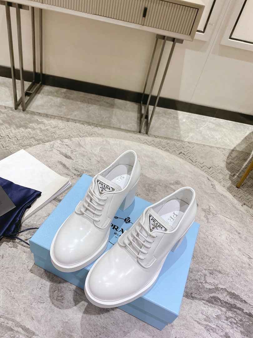 Pra*a Heeled Brushed Leather Lace-Ups White