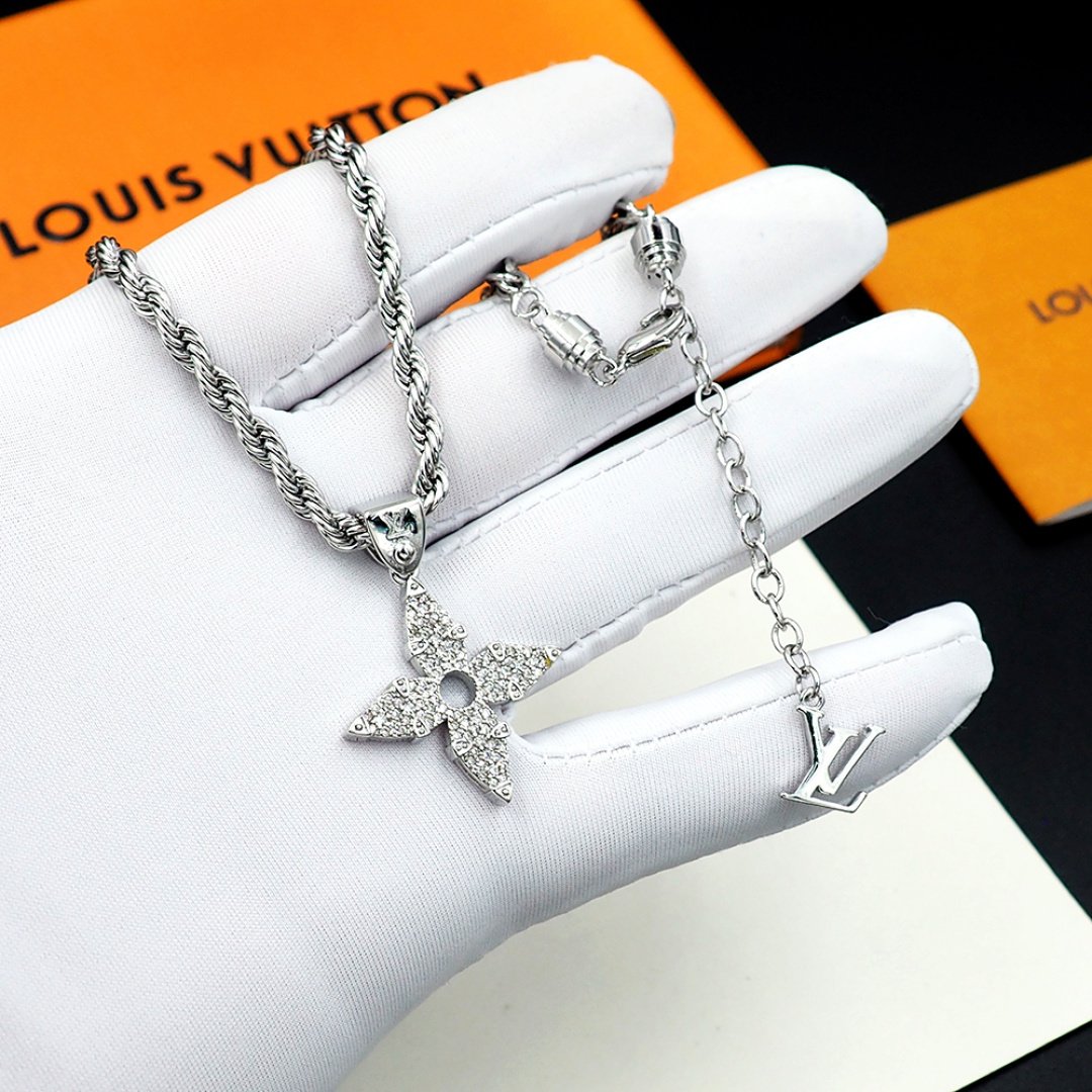 L0vis Vvtt0n Lv Rope Pendant Necklace Silver