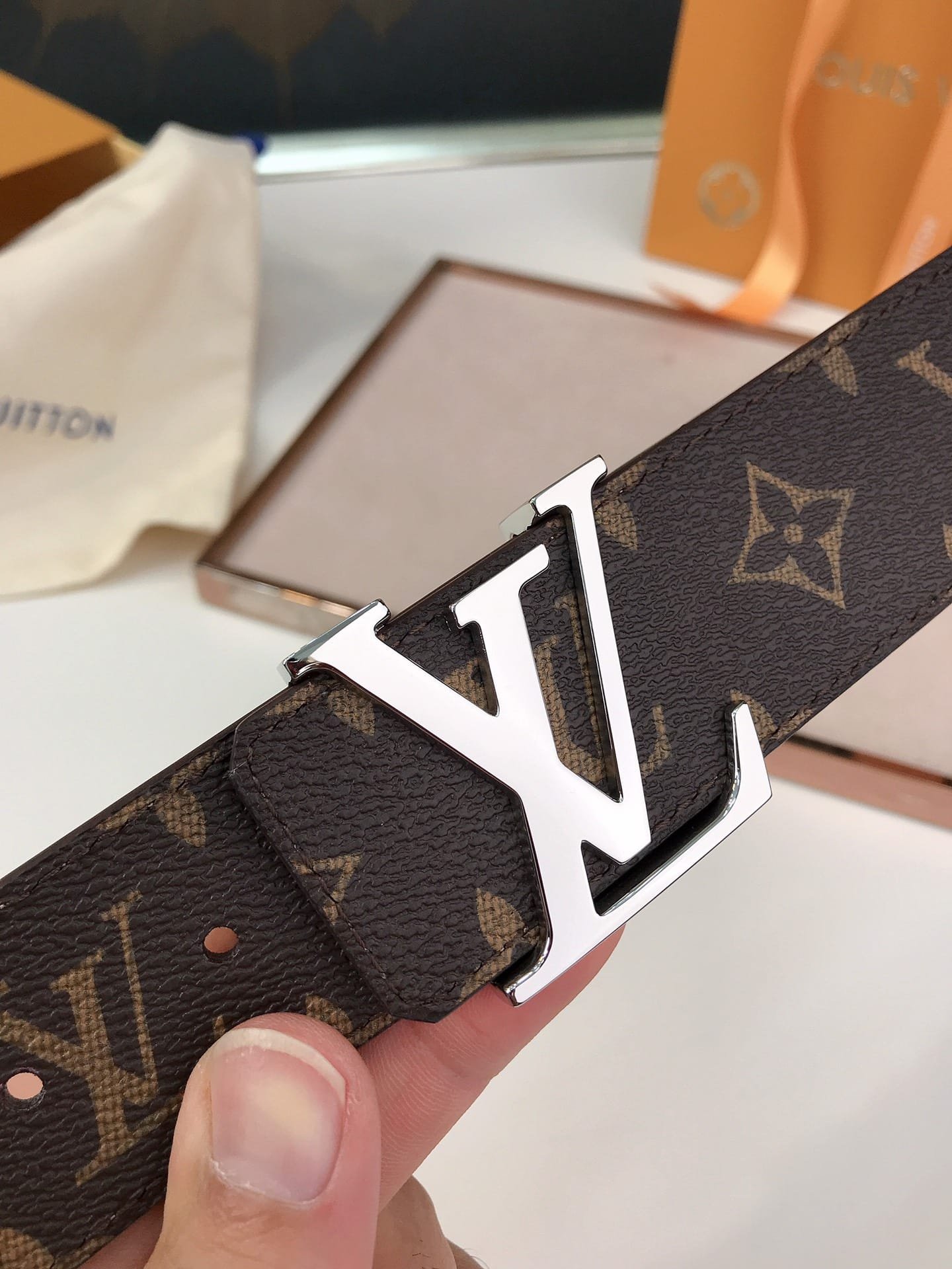 L0vis Vvtt0n Initiales Reversible Monogram Eclipse Canvas Belt Silver Metal 4Cm