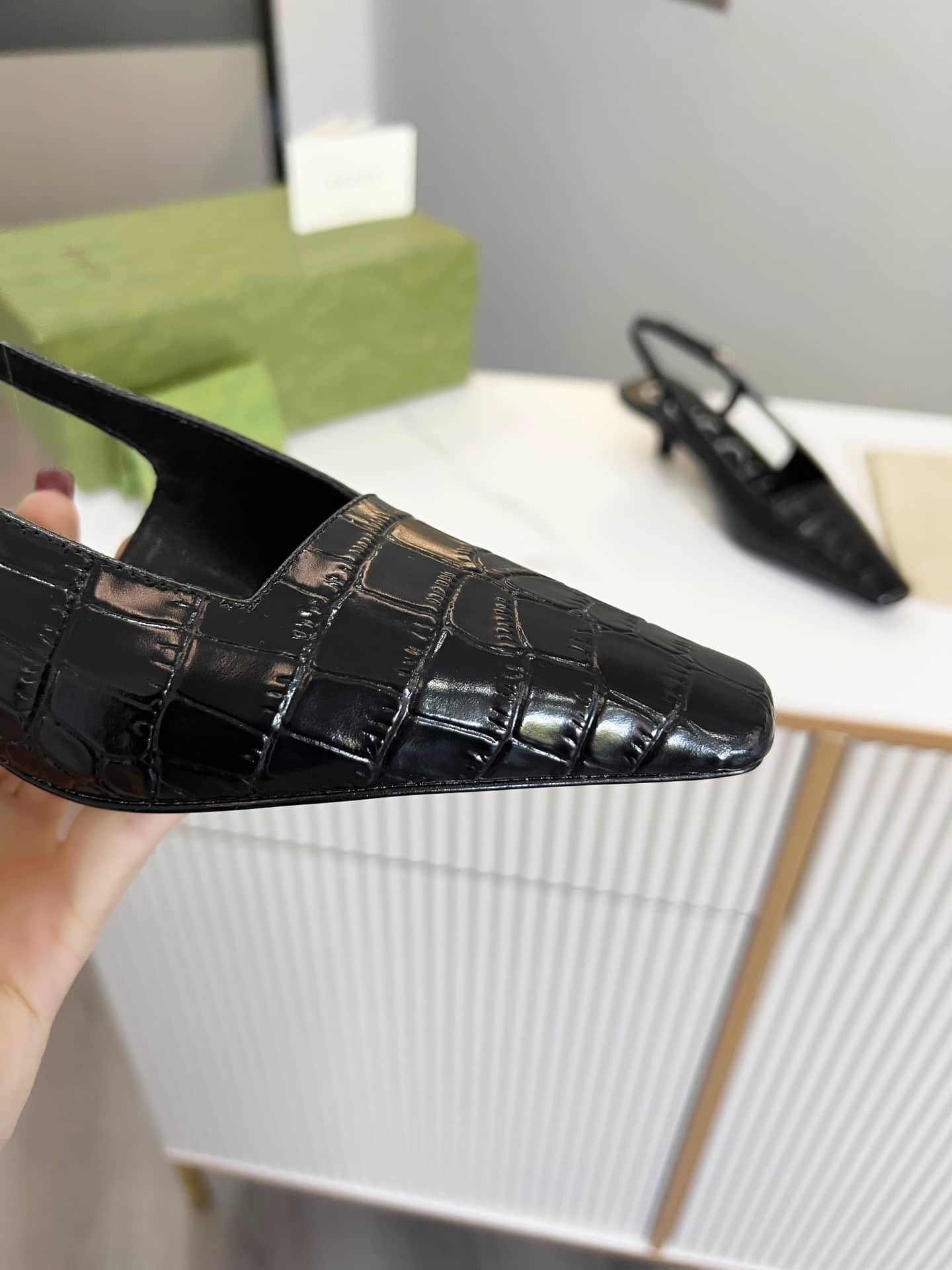 Gvc*1 Women’S Crocodile Print Pump Black 674666 Ukq00 1000