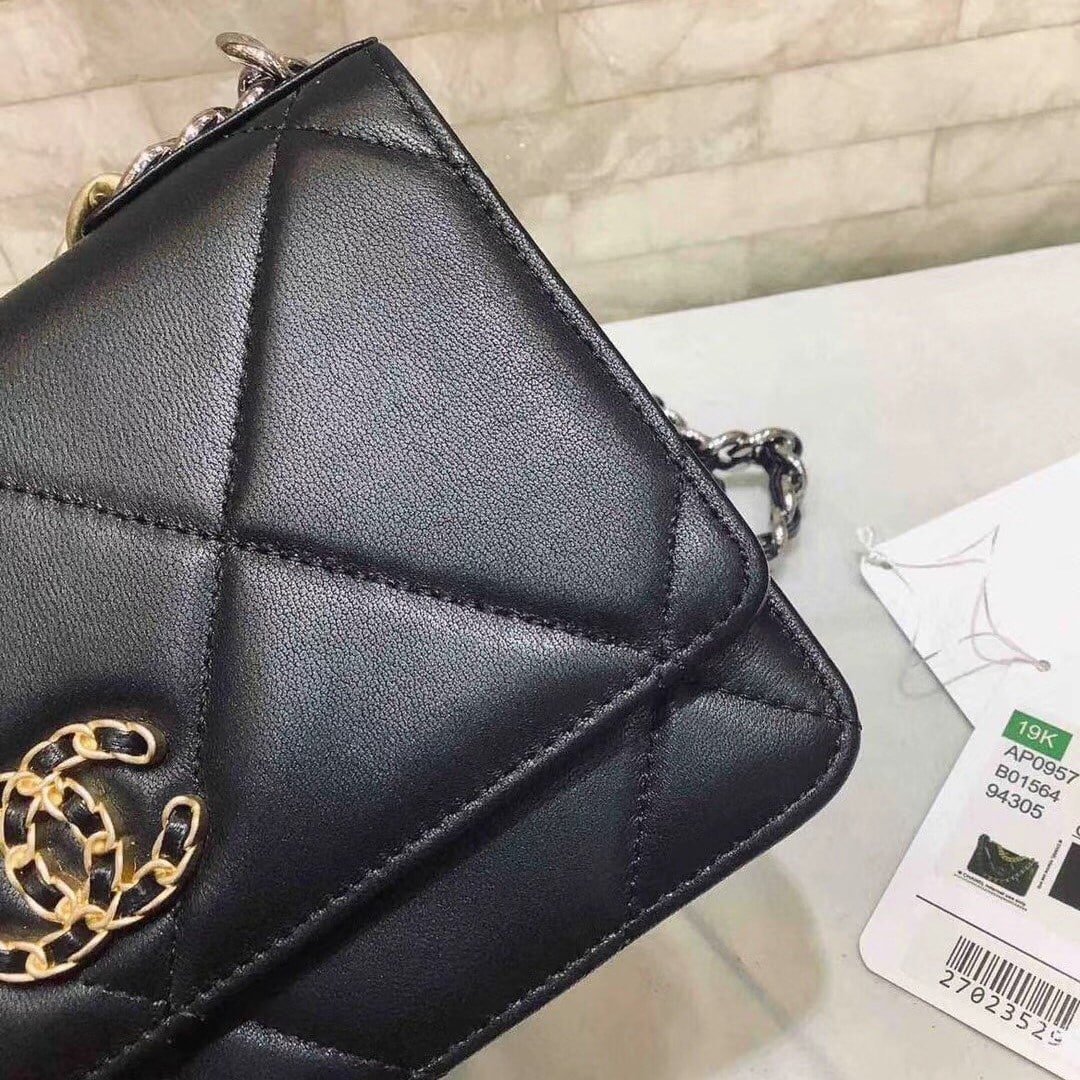 Ch**el 19 Wallet On Chain Bag Shiny Gold And Silver Tone Black 19Cm Ap3267 B04852 94305