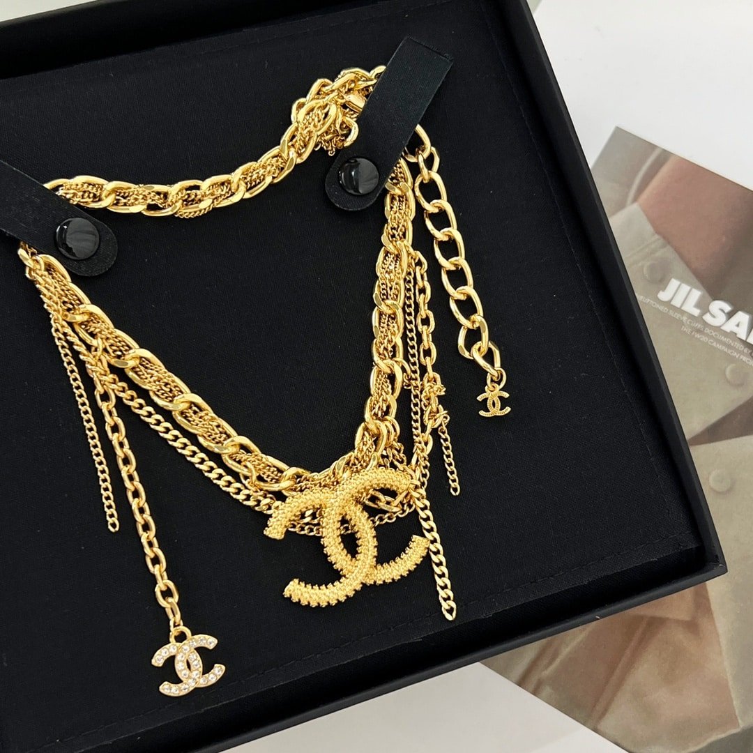 Ch**el Cc Necklace Gold