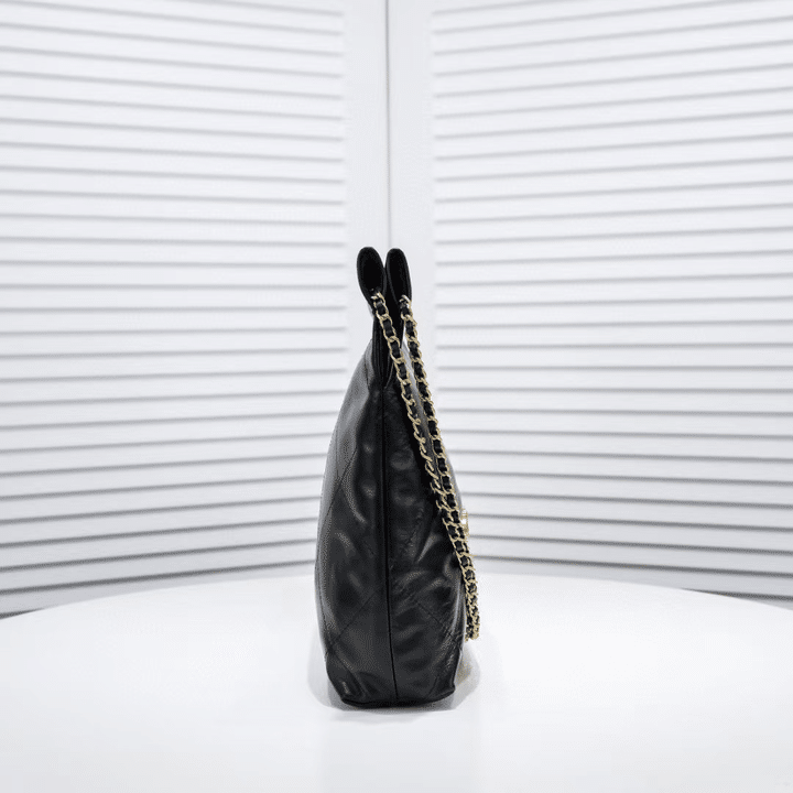 Ch**el 22 Handbag Shiny And Gold Tone Metal Black 42Cm AS3261 B19059 94305