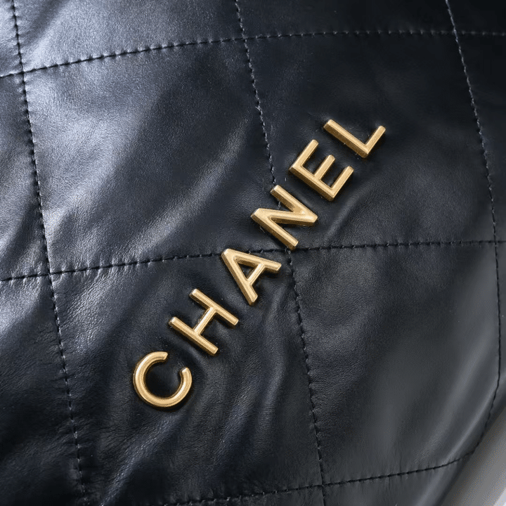 Ch**el 22 Handbag Shiny And Gold Tone Metal Black 42Cm AS3261 B19059 94305