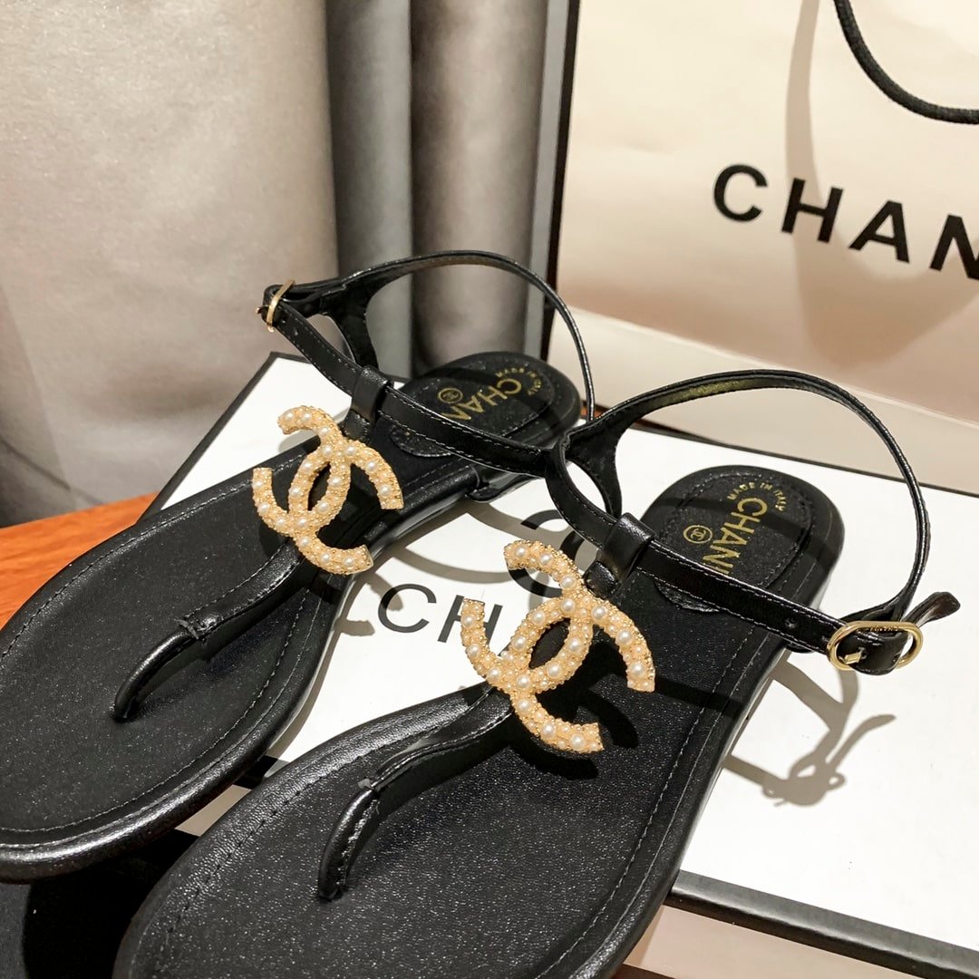 Ch**el Gold Pearl Cc Logo Thong Sandals Black