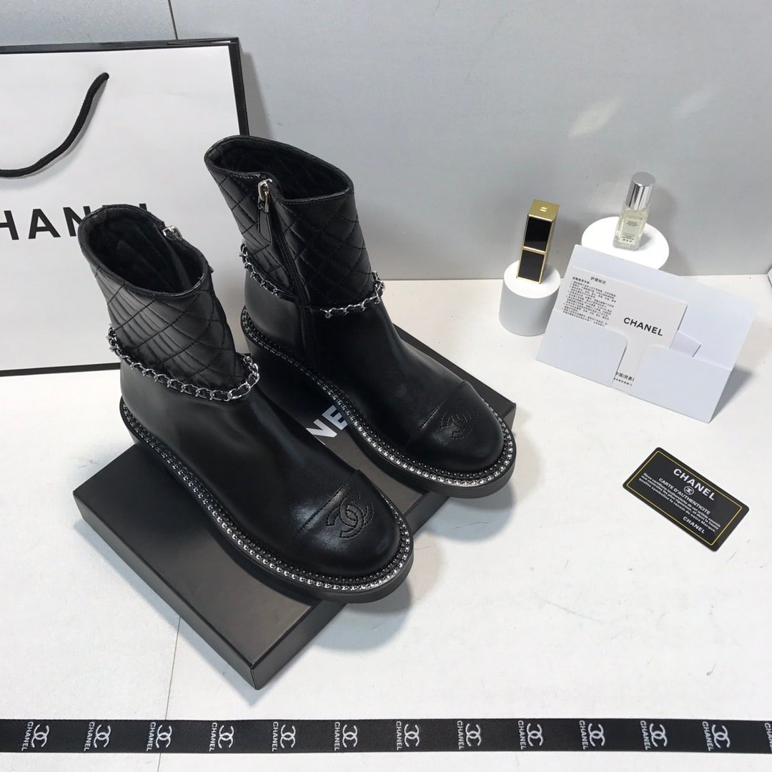 Ch**el Ankle Boots With Side Zip Chain Black