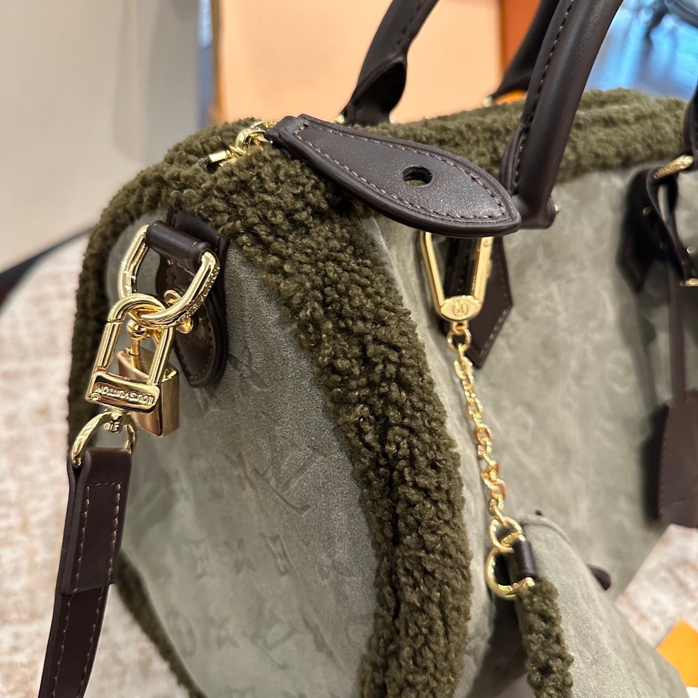 L0vis Vvtt0n Speedy P9 Bandoulière 30 Khaki 30Cm M27014