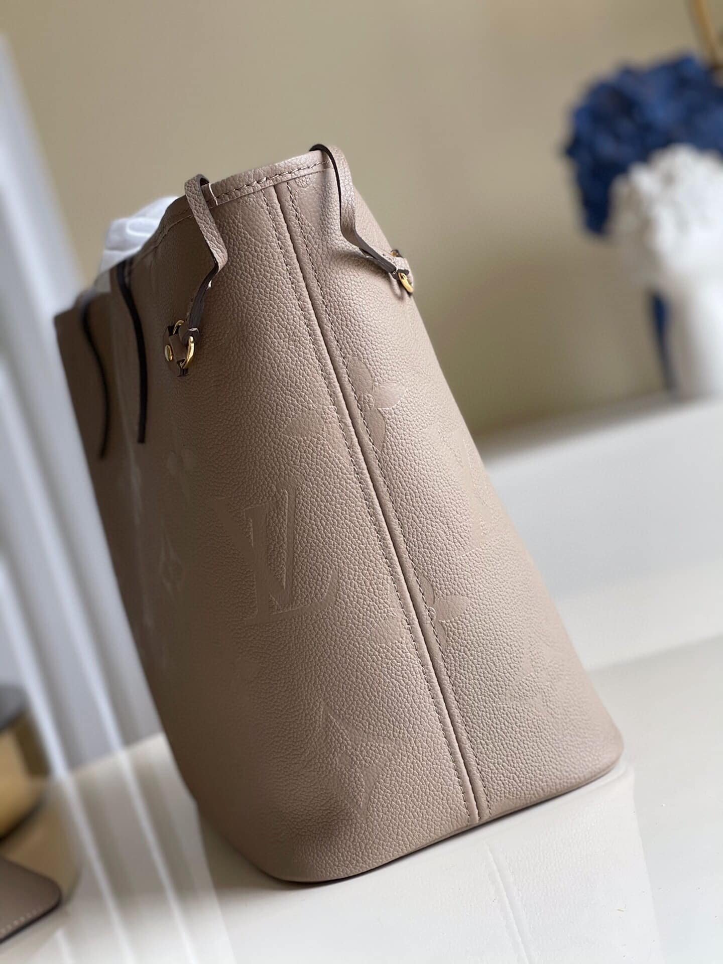 L0vis Vvtt0n Neverfull Mm Turtledove Gray 31Cm M45686