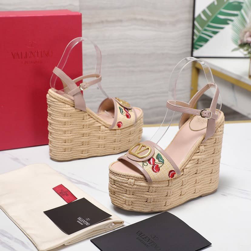 Va1e*ntin0 Garavani Natural Logo Wedges Sandal Beige 6W0S0Ly9Cec32H