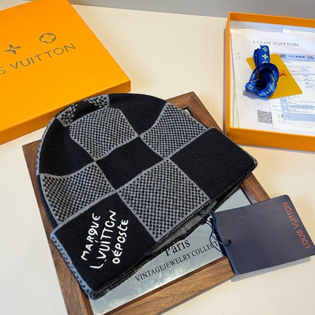 L0vis Vvtt0n Damier Heritage Beanie Black And Grey M92737