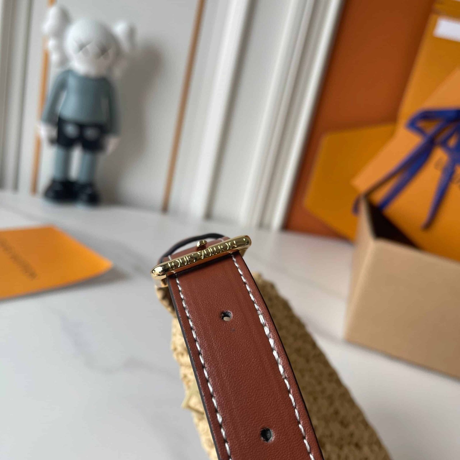 L0vis Vvtt0n Hills Pochette Raffia Natural Tan 18Cm M14304