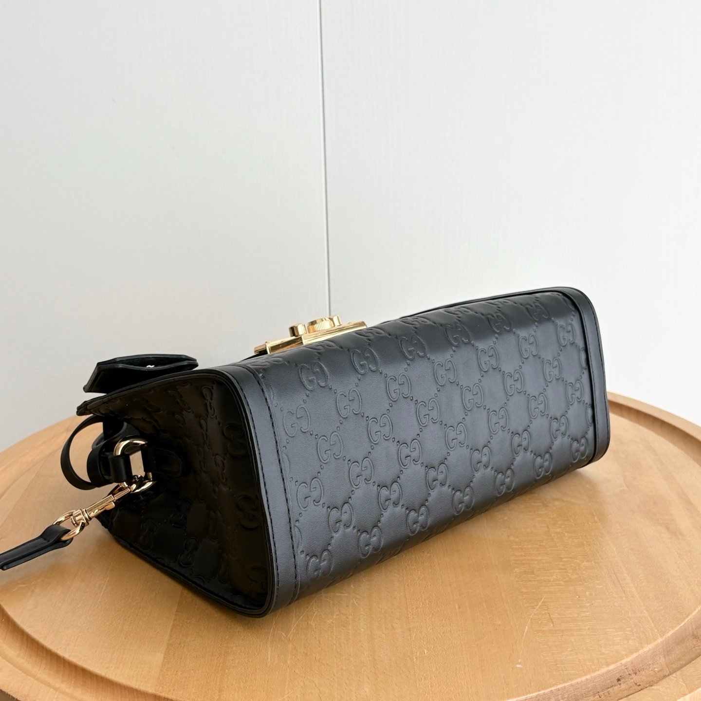 Gvc*1 Padlock Medium Top Handle Bag Black 25Cm 838992 Aafdv 1000