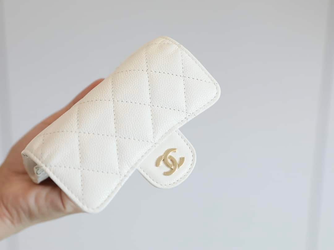Ch**el Classic Card Holder Wallet White 10Cm Ap0214 B10583 10601