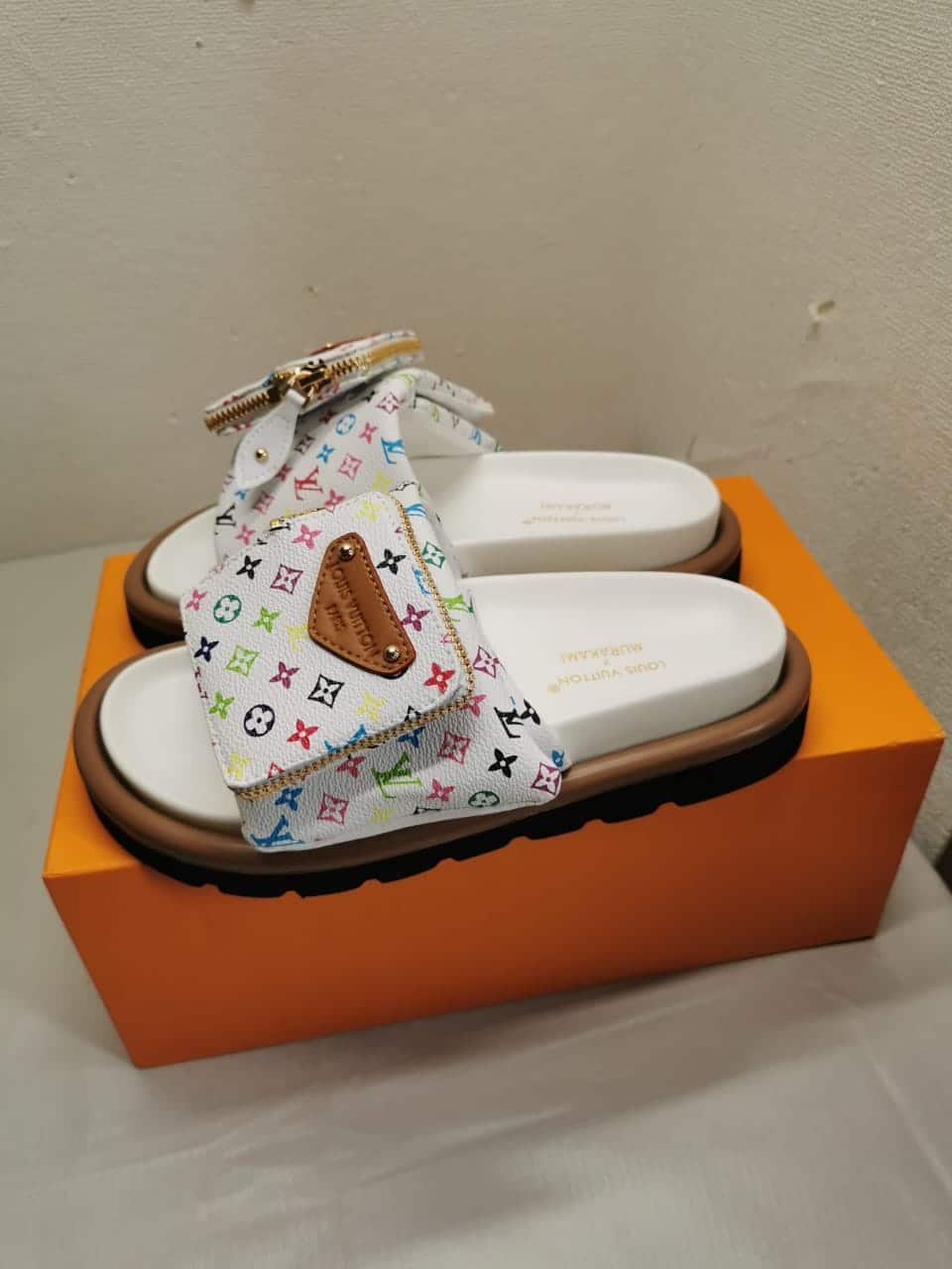 L0vis Vvtt0n X Takashi Murakami Pool Pillow Flat Comfort Mule Blanc 1Agvqw