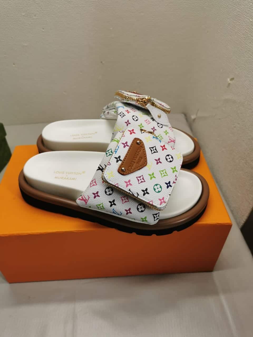 L0vis Vvtt0n X Takashi Murakami Pool Pillow Flat Comfort Mule Blanc 1Agvqw