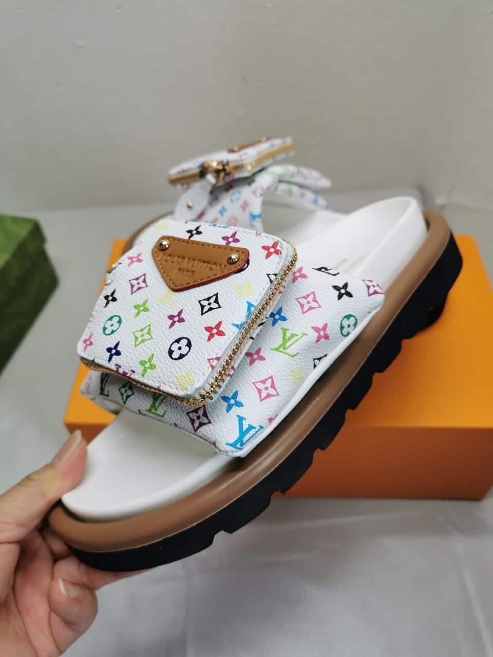 L0vis Vvtt0n X Takashi Murakami Pool Pillow Flat Comfort Mule Blanc 1Agvqw