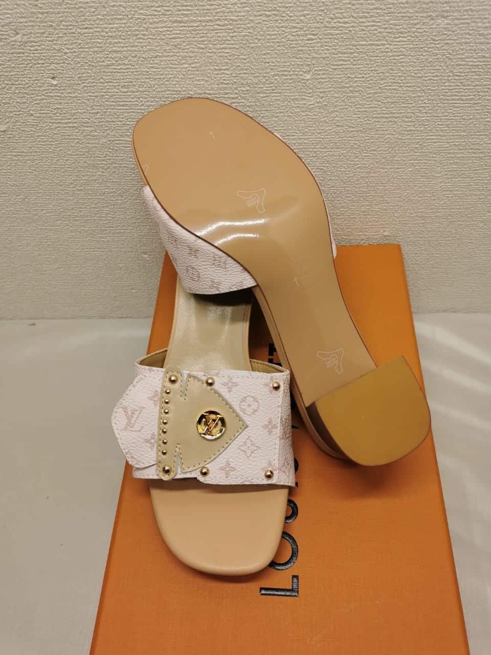 L0vis Vvtt0n Lv Frame Mule Dune Beige 1Ahmrn