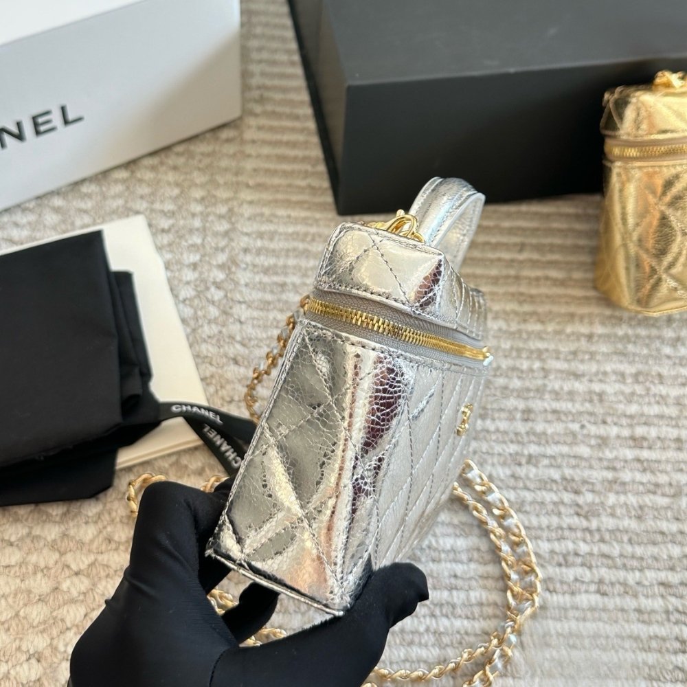 Ch**el Vanity Case With Chain Metallic Silver 20Cm