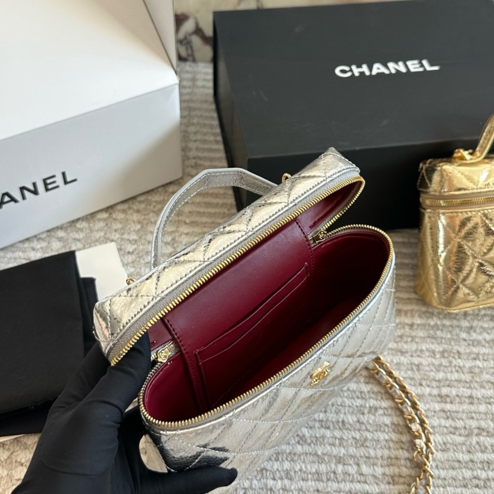 Ch**el Vanity Case With Chain Metallic Silver 20Cm