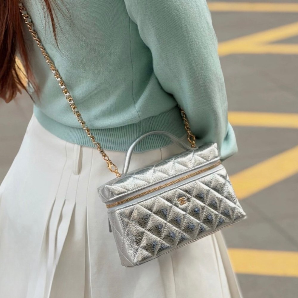 Ch**el Vanity Case With Chain Metallic Silver 20Cm