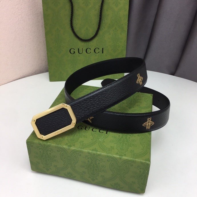 Gvc*1 Black Belt With Square Gold Buckle And Bee Star 35Mm