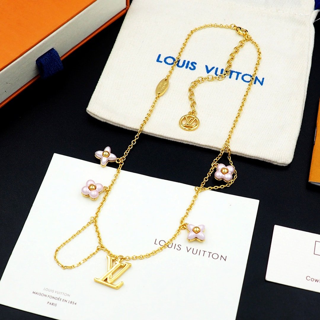 L0vis Vvtt0n Lv Floragram Necklace Gold M03016