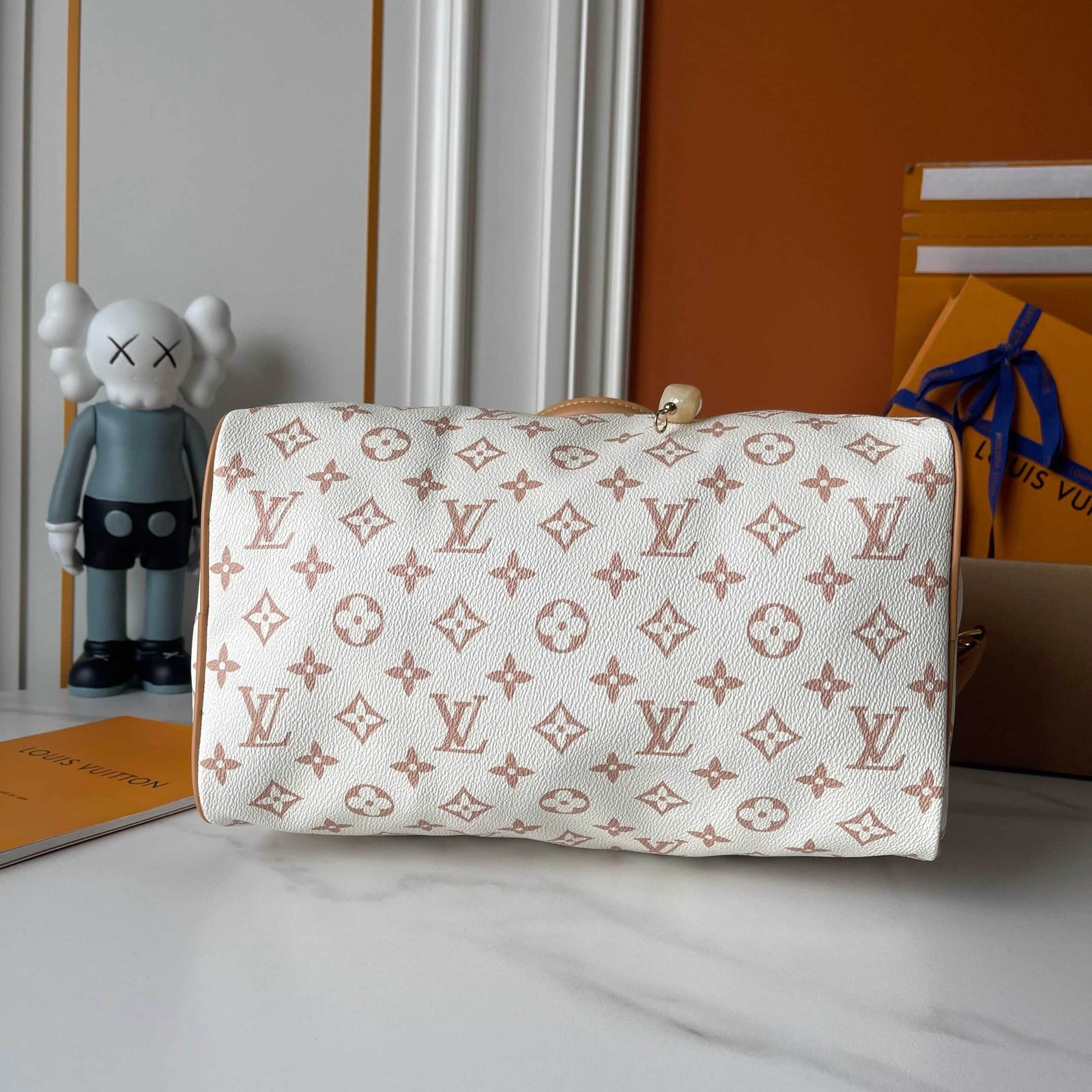 L0vis Vvtt0n Speedy Soft 30 Lucky Bag Dune 30Cm M15108