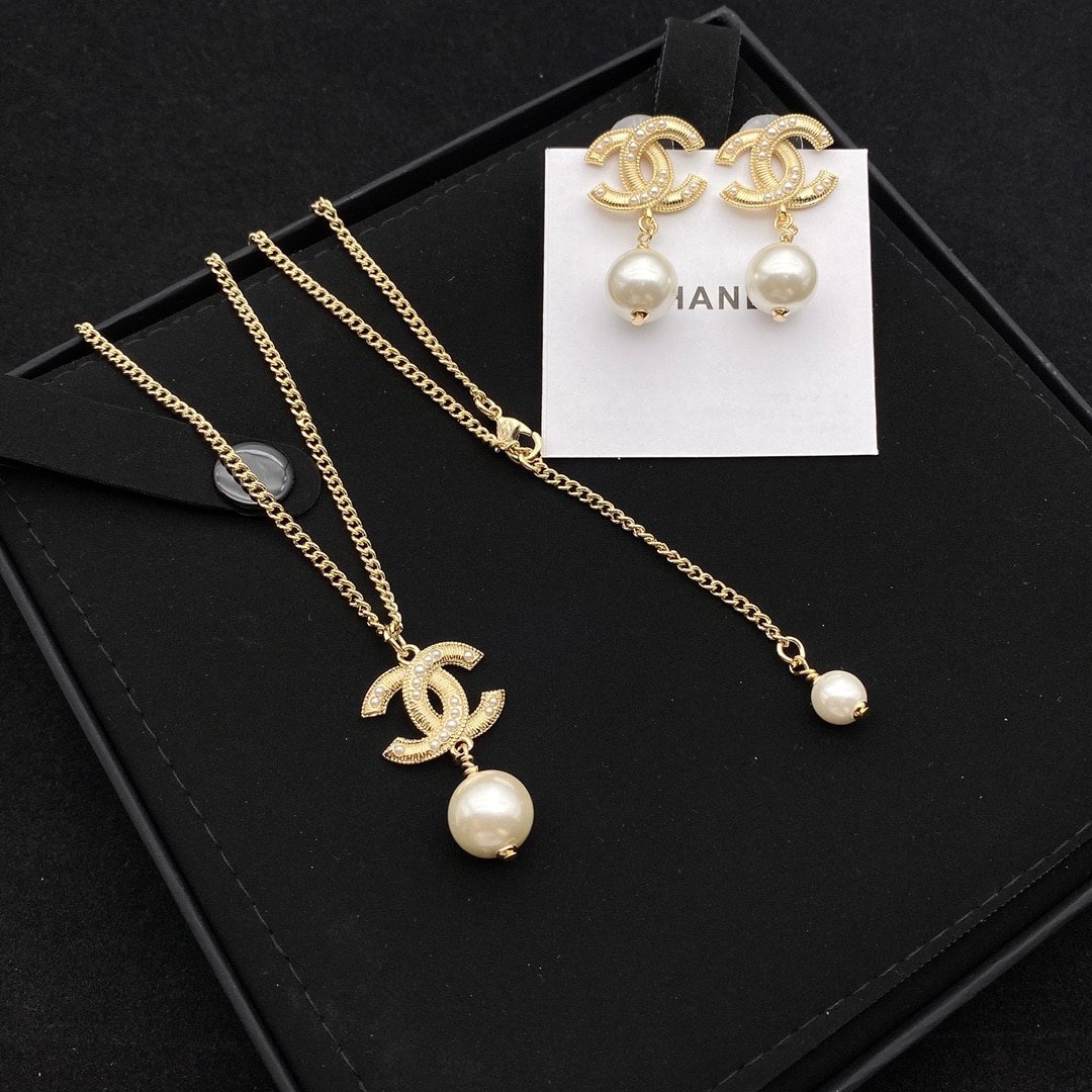Ch**el Cc Pearl Gold Earrings