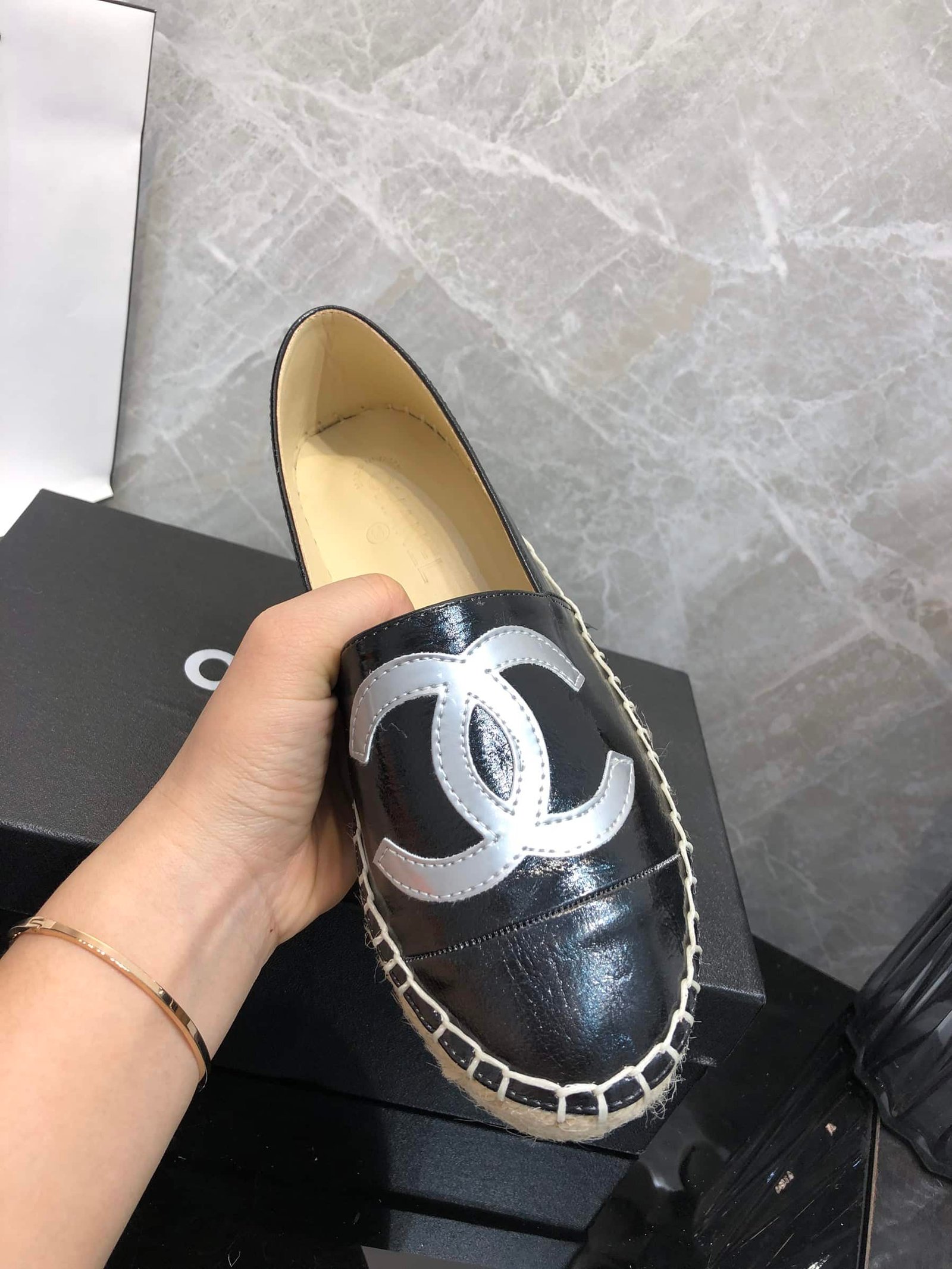 Ch**el Embroidered Espadrille Leather Cap Toe Flats Black Cc