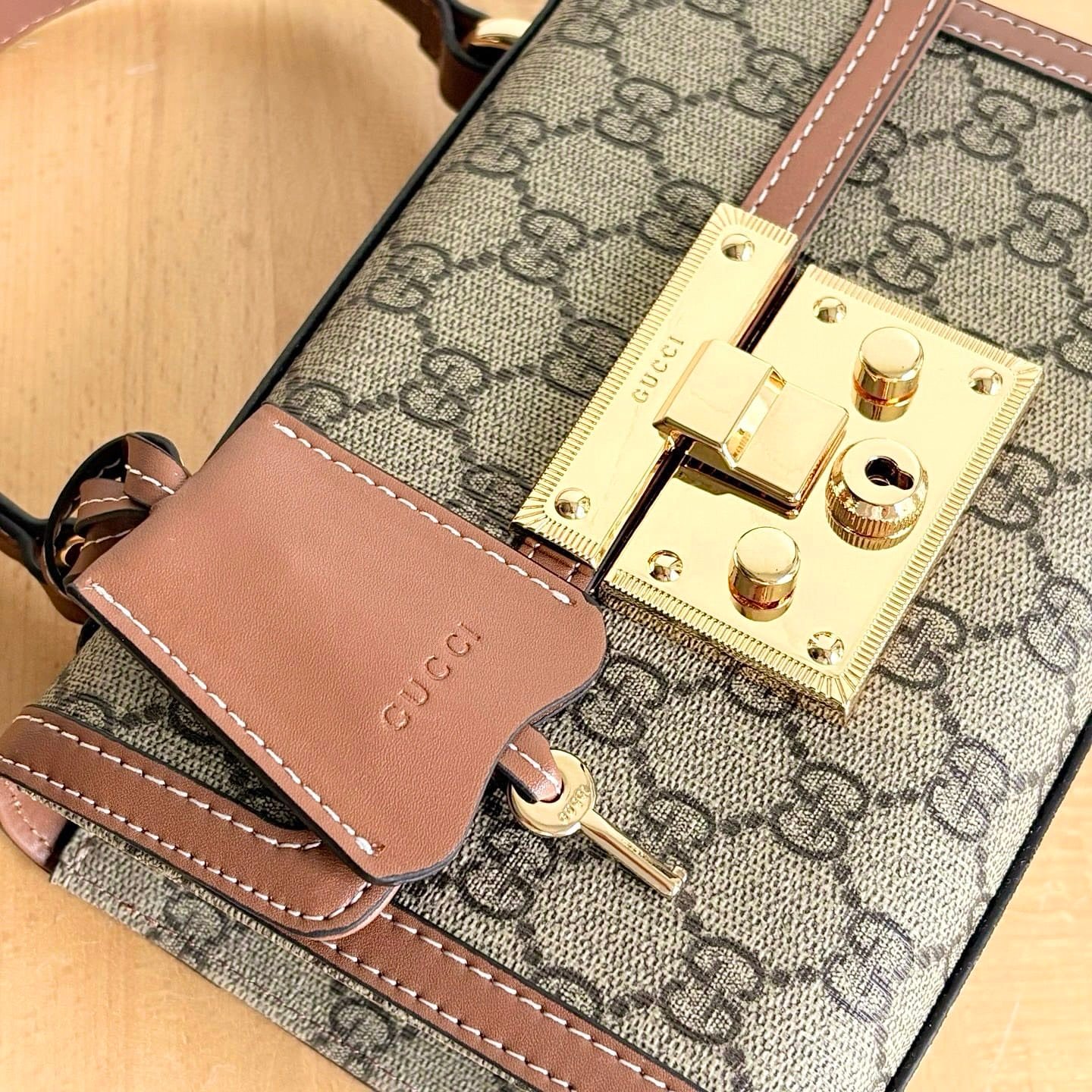 Gvc*1 Padlock Small Top Handle Bag Brown 20Cm ‎838999 Fad6L 9758