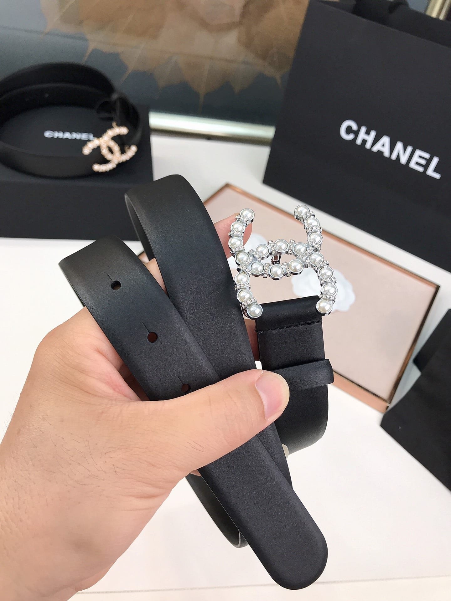Ch**el Cc Silver Belt Leather With Pearls 28Mm