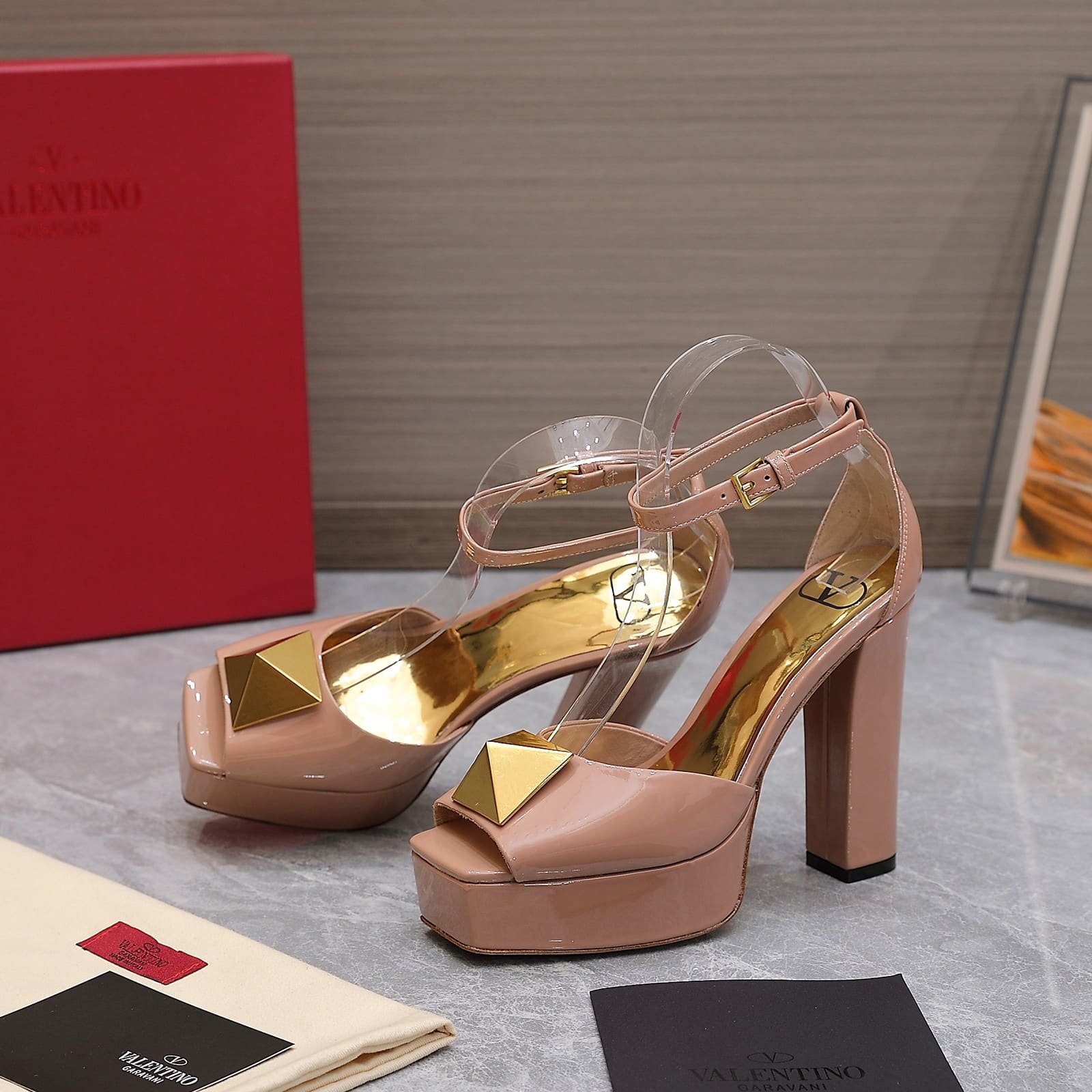 [S*per Vip 1:1] Va1e*ntin0 Garavani Open Toe Pump One Stud Platform Patent Leather Rose Cannelle 1W2S0Ea3Laf Gf9