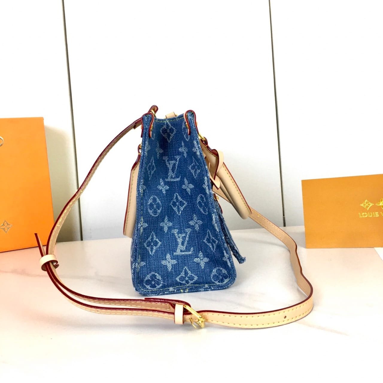 L0vis Vvtt0n Onthego Lv Monogram Denim Tote Bag Light Blue 25Cm