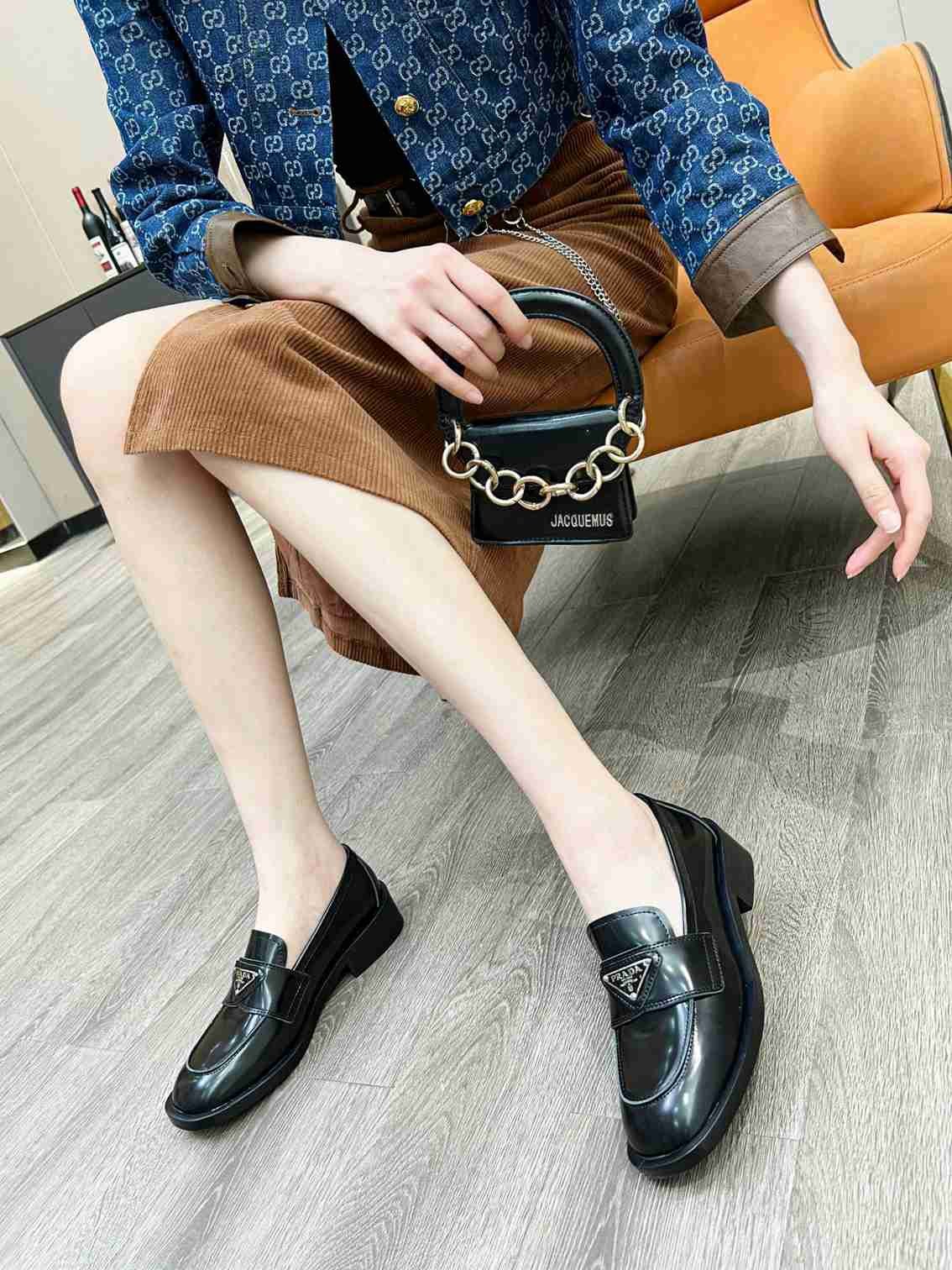 Pra*a Patent Leather Loafers Black 1D329N 069 F0002 F 025